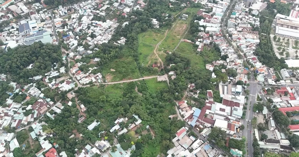 Nhìn từ trên cao khu đất "vàng’ giữa trung tâm TPHCM bỏ hoang nhiều năm