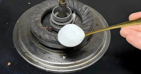 Tại sao nên rắc muối lên bếp gas?