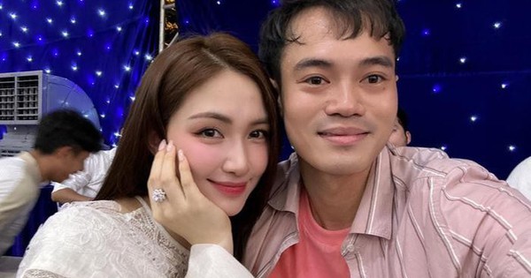 Văn Toàn đòi nợ Hòa Minzy