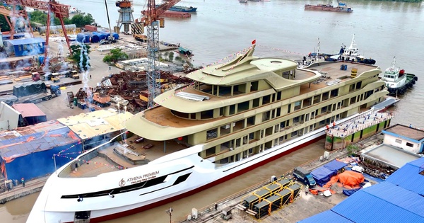 Du thuyền 6 sao Athena Premium chính thức hạ thủy: Biểu tượng xa hoa mới trên vịnh di sản