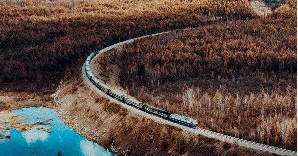 “Chuyến tàu tuyết đẹp nhất Trung Quốc” chạy hơn 1.200 km, giá vé chỉ từ 540.000 đồng, du khách nhận xét: “Như khách sạn di động đi lạc vào thế giới cổ tích”