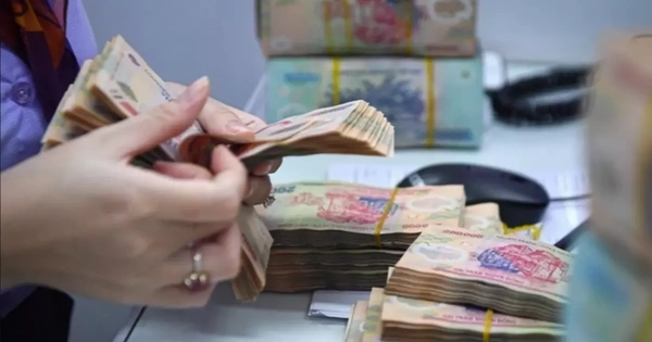 Điều chỉnh tiền lương cần được tính toán một cách tổng thể, kỹ lưỡng