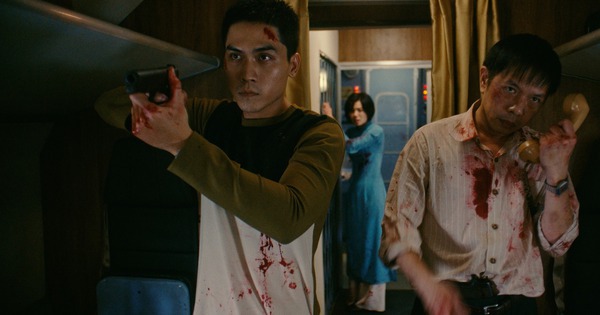 "Tử chiến trên không" tung MV, vượt mốc 200 tỉ đồng