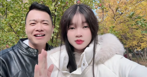 "Bạn gái kém 26 tuổi của Tôn Bằng" là ai mà đang tái hiện cuộc sống trên ngôi nhà di động như Hằng Du Mục?