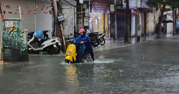 Cập nhật mới nhất các tuyến đường ở Hà Nội có nguy cơ ngập nặng