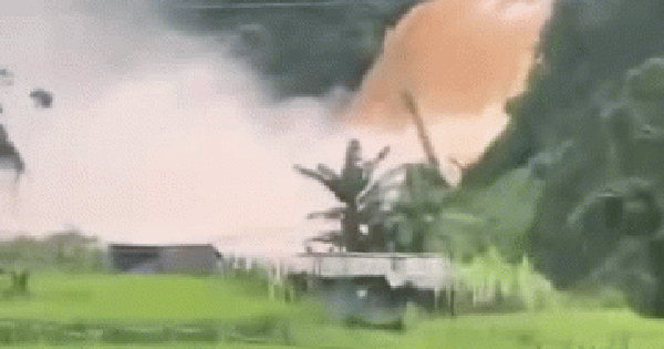 Clip khoảnh khắc vỡ đập thuỷ điện ở Lạng Sơn, sơ tán người dân đến nơi an toàn