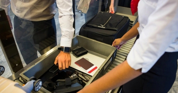 Hành khách sẽ không phải cởi giày, để riêng laptop khi qua cổng an ninh sân bay