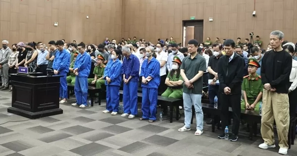 Nhóm bị cáo là cựu cán bộ, công chức nêu muôn vàn lý do khi vào khách sạn Pullman đánh bạc