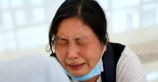 Người phụ nữ gửi tiết kiệm 3,7 tỷ đồng, 5 năm sau chỉ nhận về hơn 4.000 đồng, chất vất ngân hàng thì được thông báo thêm: “Sổ tiết kiệm của chị là giả”