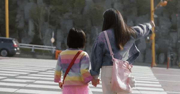 Thần đồng diễn xuất 1 năm đóng 8 phim gây bão MXH, chỉ 1 ánh mắt cũng khiến cả thiên hạ nín thở