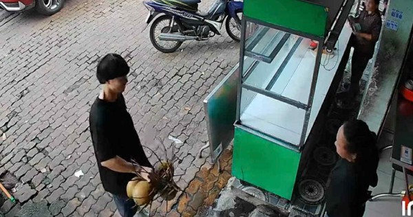 Công Phượng viral khắp cõi mạng theo cách không thể hài hước hơn: Đi ăn sáng tặng luôn chủ quán buồng dừa