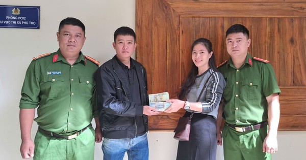 Chuyển nhầm 450 triệu đồng cho người lạ, người phụ nữ "cầu cứu" công an, giúp lấy lại toàn bộ số tiền