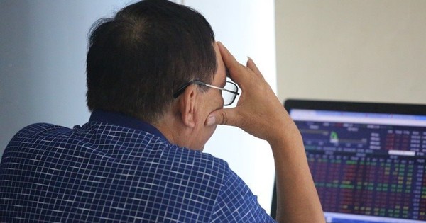 ABS: Dòng tiền lớn vẫn đứng ngoài, chờ những phiên “rũ bỏ” đủ mạnh để quay lại thị trường