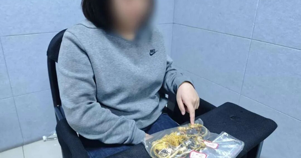 Mang vàng đi cầm đồ được 900 triệu đồng, người phụ nữ bị bắt giữ