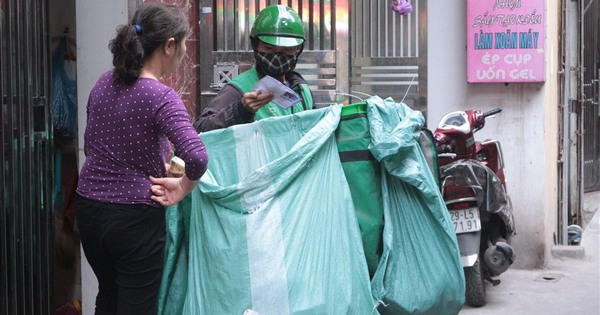 Một thủ đoạn lừa đảo tinh vi mà ai mua hàng online cũng cần biết, liên quan đến shipper giao hàng