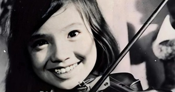 NSND Lan Hương 'Em bé Hà Nội': Cãi mẹ theo nghệ thuật, U70 viên mãn bên chồng