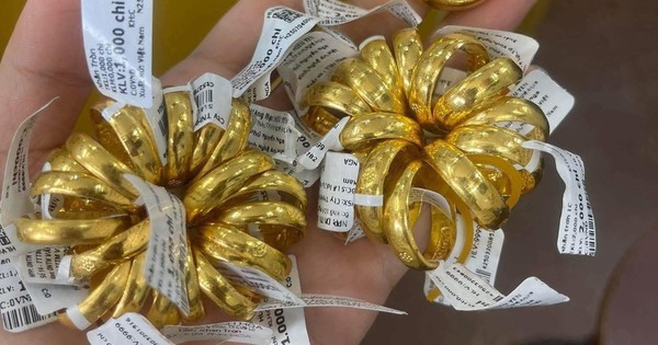 Có nên chốt lời gần 100 chỉ vàng để mua đất hay đợi vàng lên 180 triệu đồng?