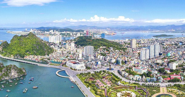 Tỉnh được ví như Việt Nam thu nhỏ, định hướng trở thành thành phố trực thuộc Trung ương sắp có thêm 2 tuyến đường bao biển hơn 5.400 tỷ đồng