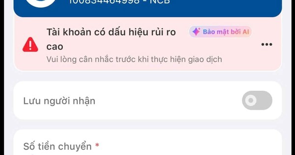 Đang định chuyển tiền vào tài khoản ngân hàng cho shipper, một dòng bất thường trên MoMo khiến cô gái "quay xe" khẩn cấp