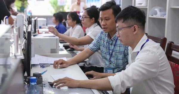 Kiểm soát viên chức khi góp vốn, điều hành doanh nghiệp