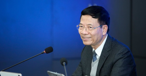 Bộ trưởng Nguyễn Mạnh Hùng: Nếu chỉ dừng ở gia công, doanh nghiệp khó xây dựng thương hiệu công nghệ Việt Nam trên trường quốc tế