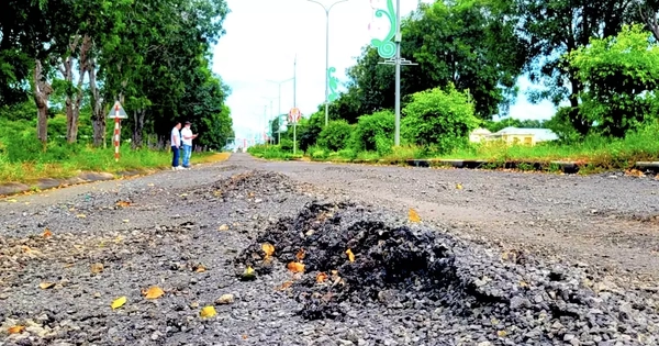 Cận cảnh con đường 'tan nát' sau khi được... sửa chữa