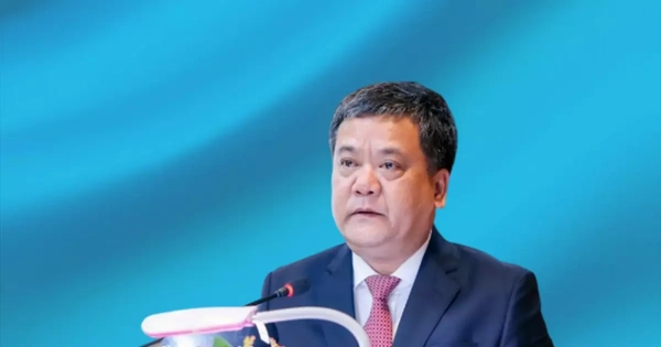 Chân dung Chủ tịch UBND tỉnh Khánh Hòa Trần Phong