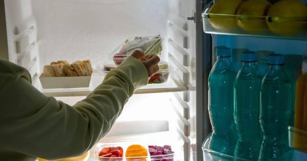 2 vợ chồng ngoài 50 tuổi cùng lúc phát hiện ung thư gan, bác sĩ cảnh báo: Bỏ ngay 3 loại thực phẩm này đi, để trong tủ lạnh cũng không được!