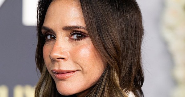 Kinh doanh nhiều năm vẫn lỗ, Victoria Beckham sắp bán thương hiệu 100 triệu đô la?