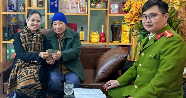 Bà cụ U80 nhờ chuyển khoản 2,5 triệu đồng làm "sổ hộ nghèo", người phụ nữ nhất quyết không giúp và báo công an