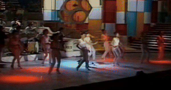 “Em gái quốc dân đầu tiên” gánh nợ 358 tỷ cho chồng: Bị đuổi ra khỏi nhà, nói với con trai 1 câu đau lòng