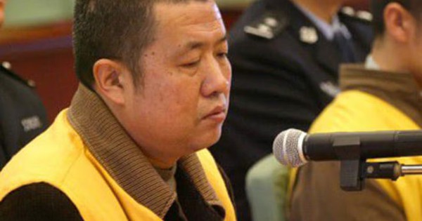 Vụ thu giữ hơn 11.000 tấn sữa pha melamine khiến 6 trẻ tử vong, 300.000 trẻ bị bệnh: Phụ huynh hoang mang giữa "ma trận" sữa giả