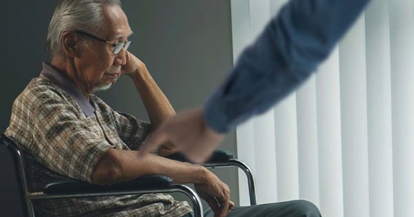 Mẹ qua đời, 3 con kiện bố 80 tuổi ra tòa đòi thừa kế 7 bất động sản: Tòa án có phán quyết khiến 1 bên "trắng tay"