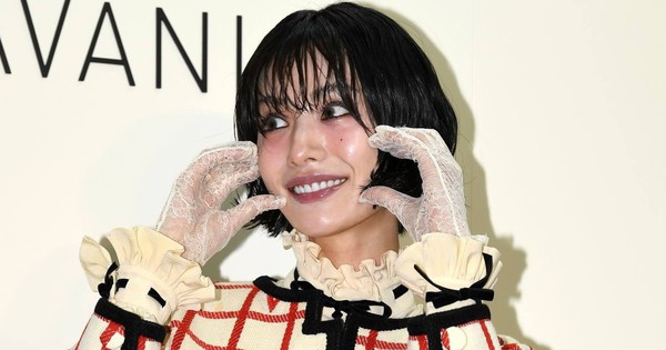 Mỹ nhân đẹp nhất thế giới khiến dân Hàn hoảng sợ