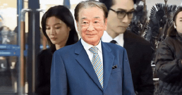 Cả showbiz đến viếng "ông nội quốc dân": Choi Ji Woo khóc xé lòng, Song Seung Hun - Kim Yoo Jung thất thần