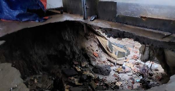 CLIP: Mưa lớn, xuất hiện hố sụp ở khu chung cư tại Đà Nẵng