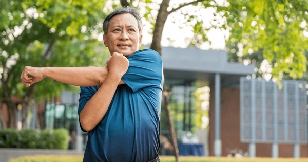 Đến tuổi 60, bài tập tốt nhất không phải chạy bộ hay yoga mà là 3 bộ môn này: Càng tập càng khoẻ, kéo dài tuổi thọ