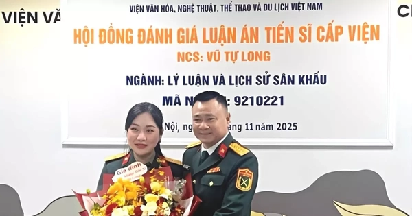 NSND Tự Long trở thành Tiến sĩ