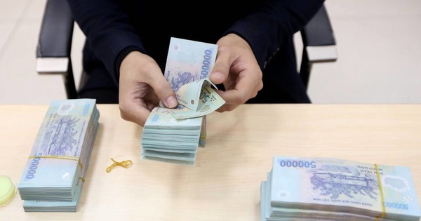 Doanh nghiệp gửi hơn 8,35 triệu tỷ vào ngân hàng