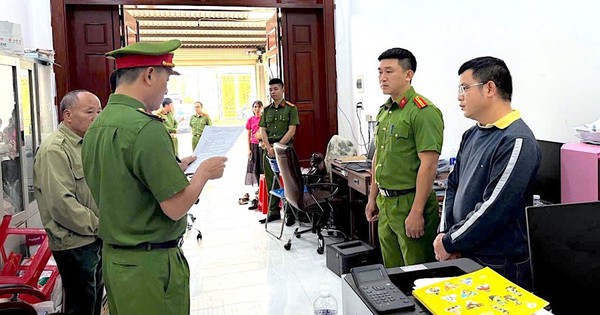 Khám xét 2 công ty, khởi tố Giám đốc về hành vi làm giả con dấu