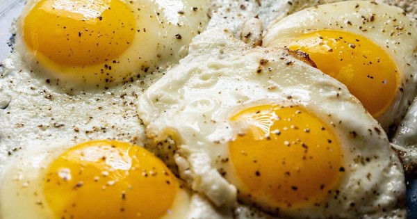 Mất 30 năm cuộc đời tôi mới biết cách làm trứng ốp la bằng lò vi sóng: Không bao giờ dùng chảo nữa
