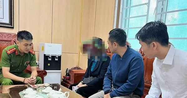 Cụ bà được ‘giải cứu’ kịp thời khi mang 5 sổ tiết kiệm tiền tỷ chuyển cho kẻ lừa đảo