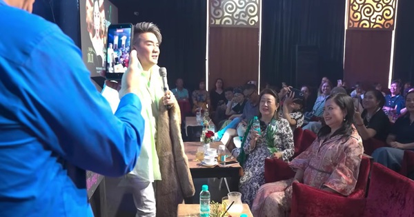 Đàm Vĩnh Hưng rao bán món đồ 22 năm: "Có cầm 1 tỷ cũng không mua được"