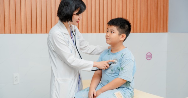 Chăm sóc sức khỏe trẻ em: Đừng chờ con ốm mới đưa đi khám!