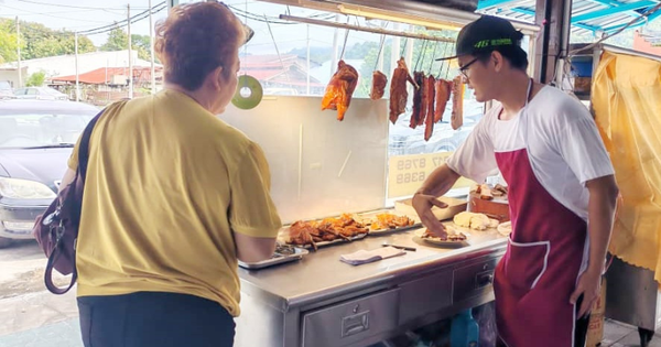 Bán nhà được 3 tỷ về quê mở nhà hàng, người đàn ông ôm mặt khóc: “Tôi đã tự hại mình rồi”