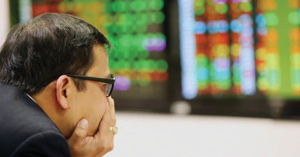 Góc nhìn chuyên gia: Tiếp tục quán tính giảm, VN-Index có thể "lùi" về ngưỡng hỗ trợ gần 1.550–1.580 điểm