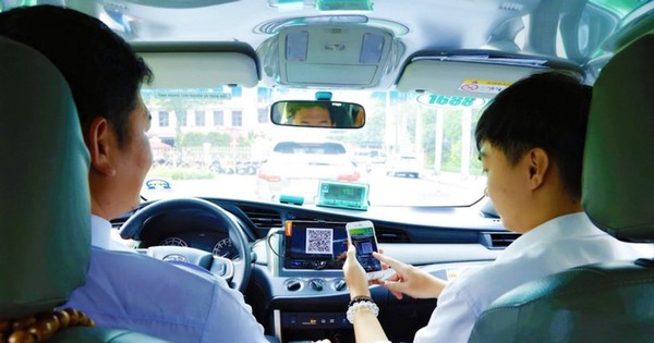 Tài xế chạy taxi 36.000 đồng được khách chuyển khoản 500 triệu đồng kèm lời nhắn "khỏi thối", cảnh sát phải vào cuộc khẩn cấp