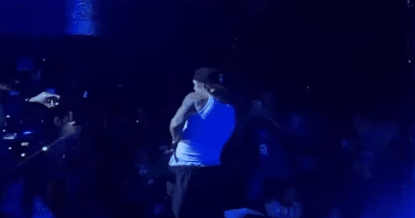 Ca sĩ có cát-xê đám cưới cao nhất thế giới: Hát 10 bài nhận 260 tỷ, được nhà tỷ phú tiếp đón như lãnh đạo cấp cao