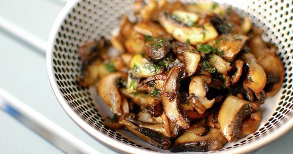 Ăn rau còn bổ xương khớp hơn uống collagen? Chuyên gia chỉ ra 3 nhóm thực phẩm phải có nếu muốn giảm viêm, bảo vệ đầu gối