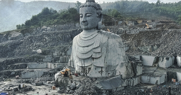 Cận cảnh thi công tượng Phật khổng lồ ở Đà Nẵng...